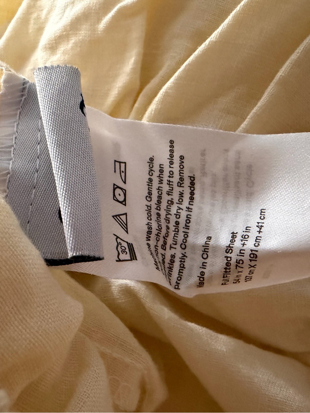 Quince European Linen Fitted Sheet Set in Butter Yellow Full - Picture 6 of 6